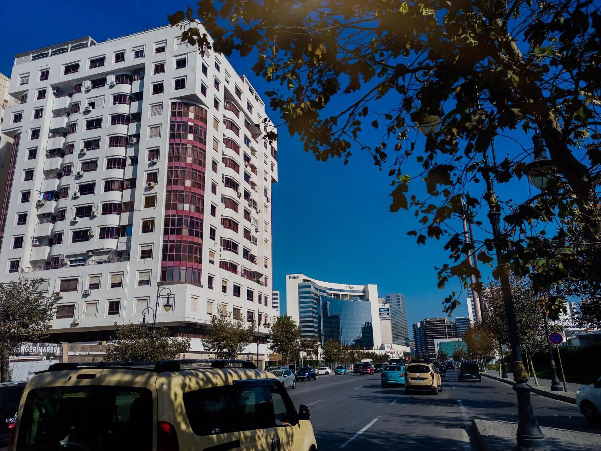 Amazing Appartement Au Centre Ville En Face Hilton & Gare Train De Tgv De Tanger 2N Екстер'єр фото